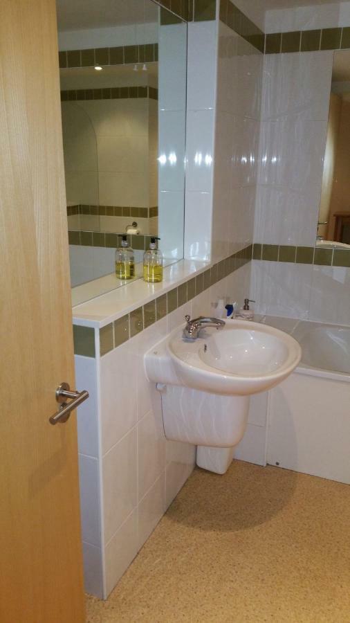 Oxford Apartment-- Free Parking 2 Bedrooms-2Bathrooms-Located In Jericho Oxford Close To Bus And Rail Station מראה חיצוני תמונה