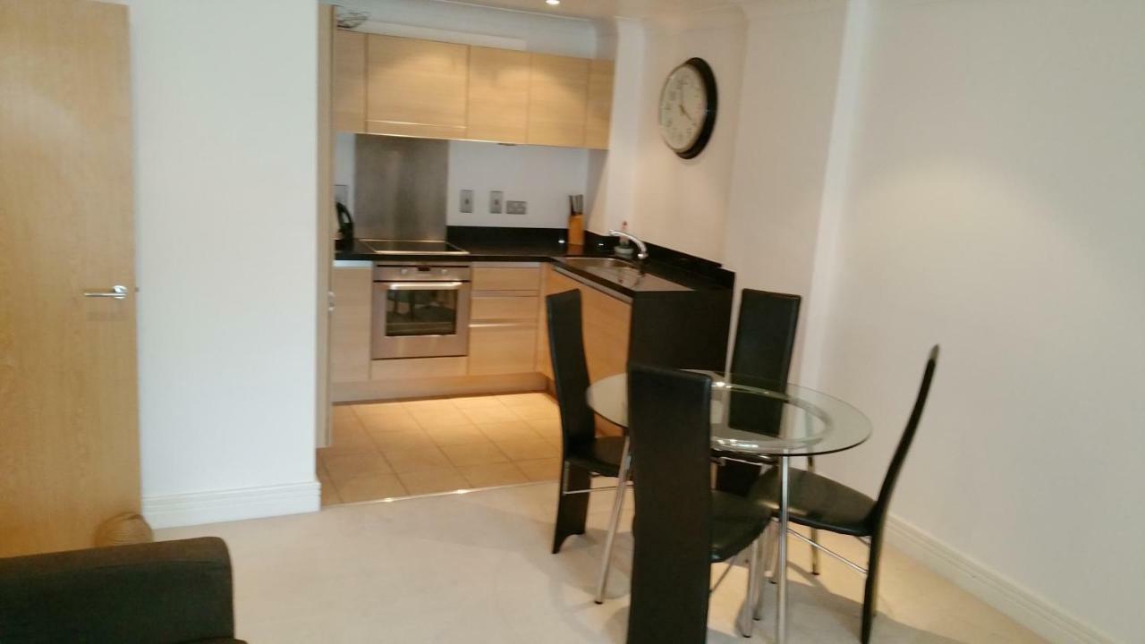 Oxford Apartment-- Free Parking 2 Bedrooms-2Bathrooms-Located In Jericho Oxford Close To Bus And Rail Station מראה חיצוני תמונה