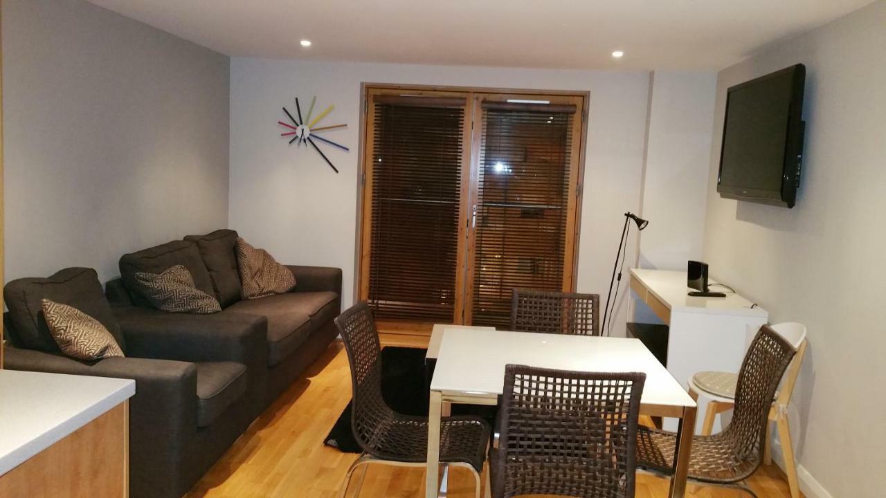 Oxford Apartment-- Free Parking 2 Bedrooms-2Bathrooms-Located In Jericho Oxford Close To Bus And Rail Station מראה חיצוני תמונה